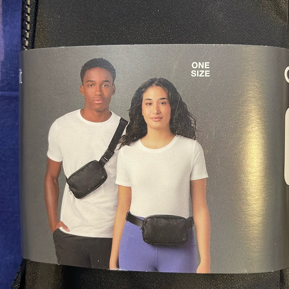 Gapfit black Waist Pack NWT - Picture 2 of 5